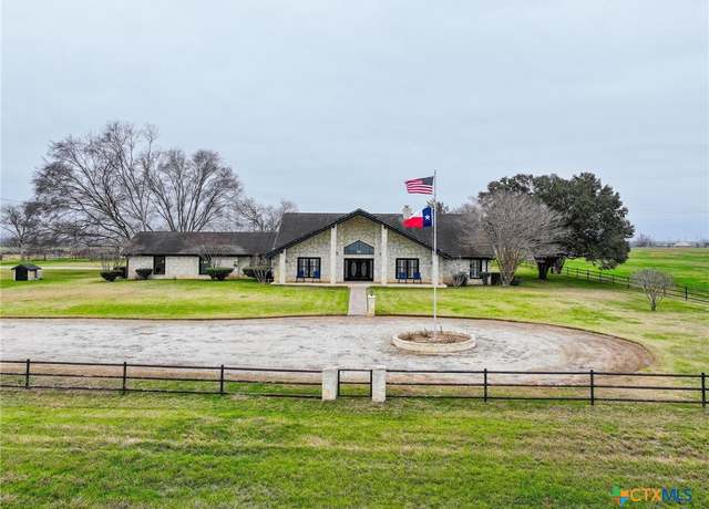 Property at 1460 E State Highway 87, Nixon, TX 78140, 3 beds, 3.5 baths