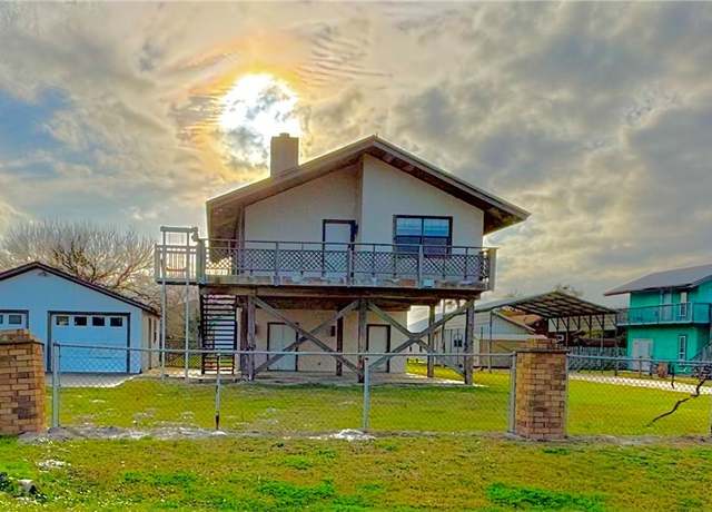 Property at 179 Easy St, Port O'connor, TX 77982, 2 beds, 2 baths