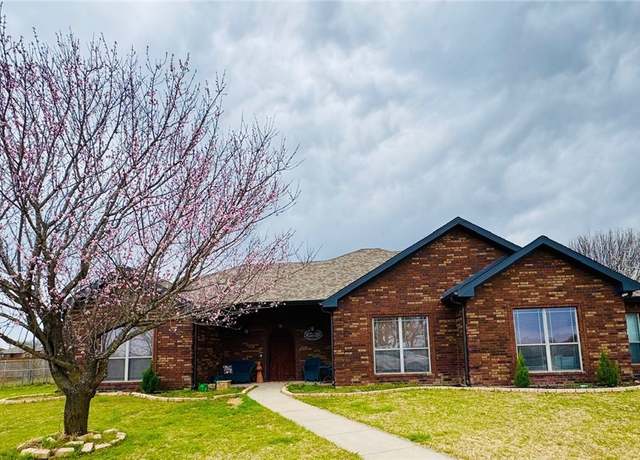 Property at 1241 Moccasin Bend Rd, Gatesville, TX 76528, 4 beds, 3.5 baths