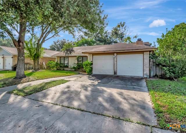 Property at 105 Concord Ln, Victoria, TX 77901, 3 beds, 2 baths
