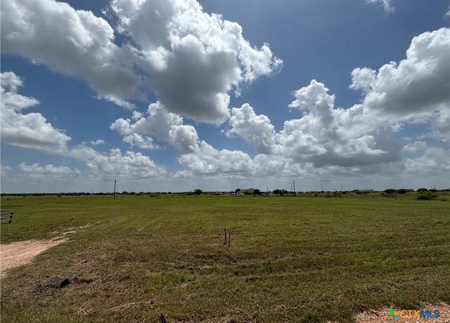 Property at 586 Shin Oak Rd, Victoria, TX 77904