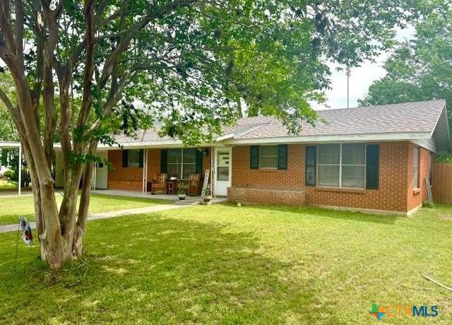 Property at 320 N Riedel St, Yorktown, TX 78164, 2 beds, 2 baths