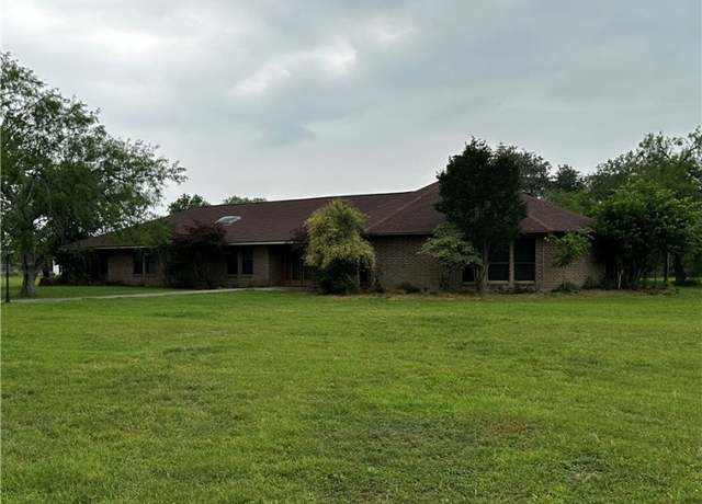 Property at 383 Fm 766, Cuero, TX 77954, 4 beds, 3.5 baths