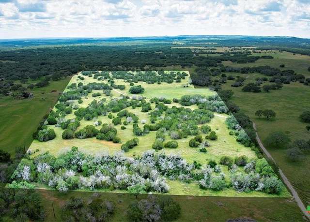 Property at 555 Summer Hill Ln, Johnson City, TX 78636