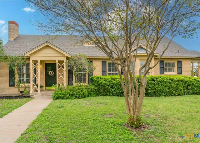 Property at 1919 N 7th St, Temple, TX 76501, 3 beds, 3 baths