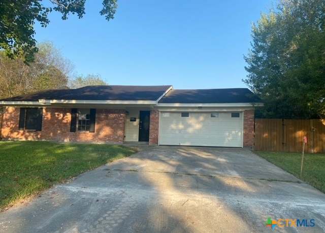 Property at 1807 Jackson St, Port Lavaca, TX 77979, 3 beds, 2 baths