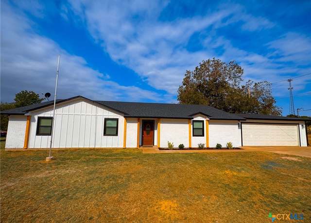 Property at 214 Thackston, Gatesville, TX 76528, 4 beds, 2 baths