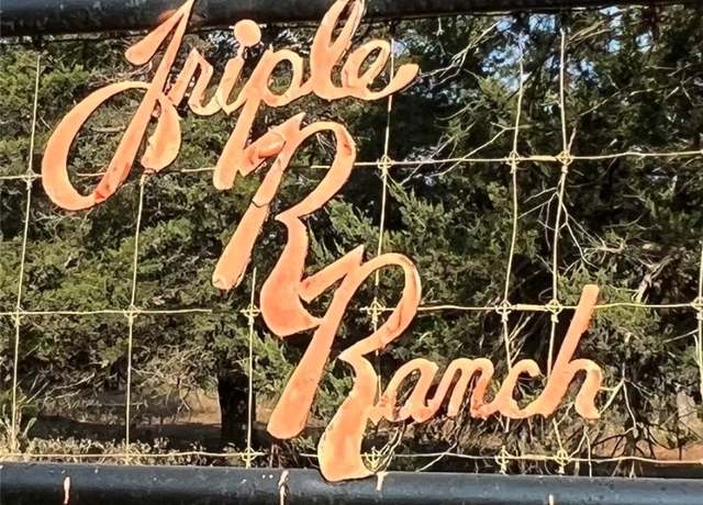 Property at 2524 Sandy Fork Rd, Harwood, TX 78632, 3 beds, 2.5 baths