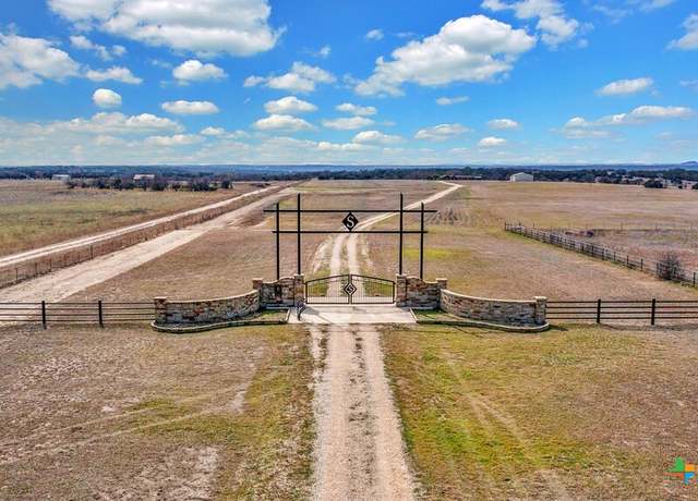 Property at 700 Floyd Rd, Gatesville, TX 76528, 3 beds, 2 baths