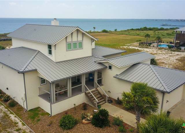 Property at 460 Bay Club Dr, Seadrift, TX 77983, 4 beds, 5 baths