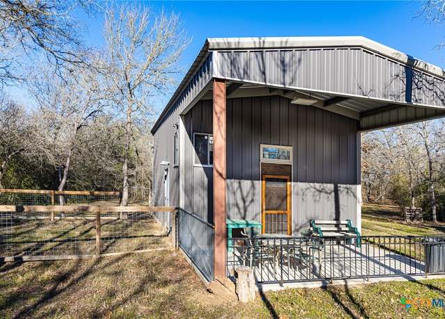 Property at 2915 County Road 354, Gonzales, TX 78629