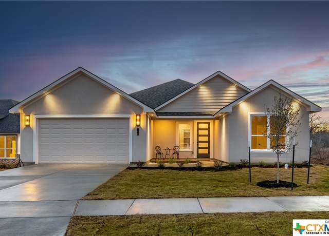 Property at 1720 Cannon St, Gonzales, TX 78629, 3 beds, 2.5 baths