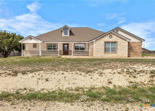 Property at 820 Thomas St, Copperas Cove, TX 76522, 4 beds, 2 baths
