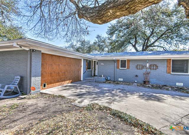 Property at 2215 N 9th St, Temple, TX 76501, 3 beds, 2 baths