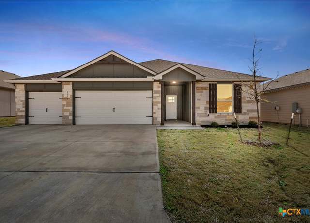 Property at 2111 Hornbeam St, Temple, TX 76502, 4 beds, 3 baths