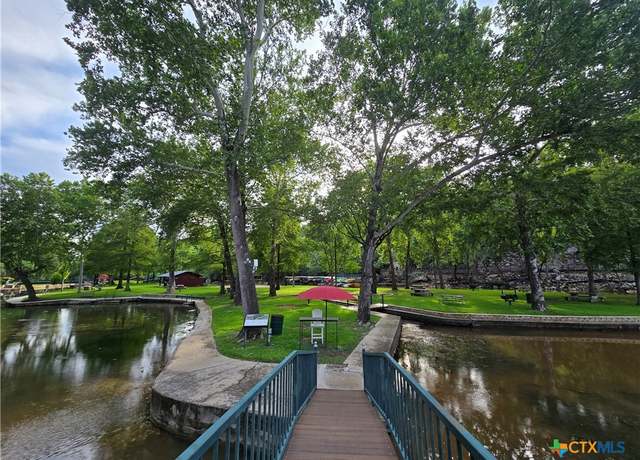Property at 1070 Hayselton Ave, New Braunfels, TX 78130