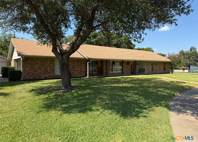 Property at 304 Rocky Rd, Gatesville, TX 76528, 3 beds, 2 baths