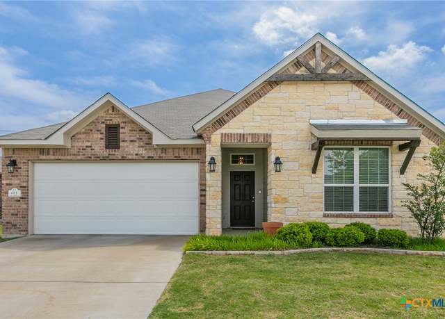 Property at 611 Hawks Shadow Dr, Temple, TX 76502, 4 beds, 2 baths