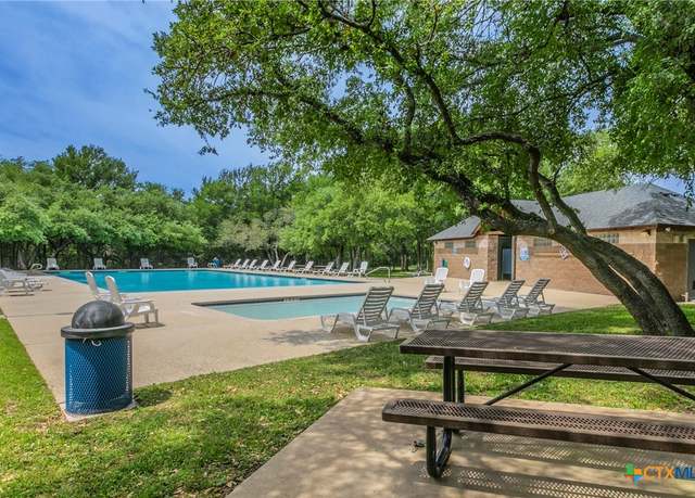 Property at 611 Hawks Shadow Dr, Temple, TX 76502, 4 beds, 2 baths