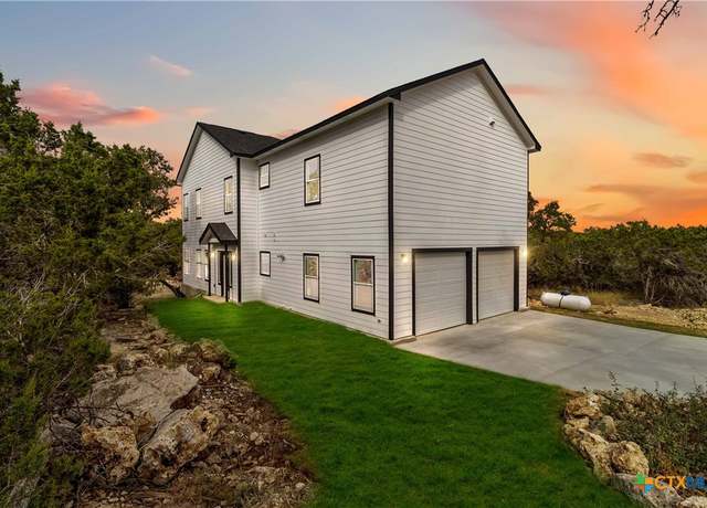 Property at 27 Pueblo Trl, Wimberley, TX 78676, 4 beds, 2.5 baths