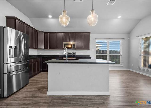 Property at 805 Mclintock Cv, Killeen, TX 76542, 4 beds, 2 baths
