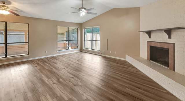 Photo of 105 Concord Ln, Victoria, TX 77901