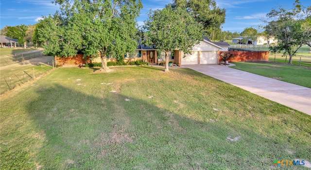 Photo of 211 Wearden Dr, Victoria, TX 77904
