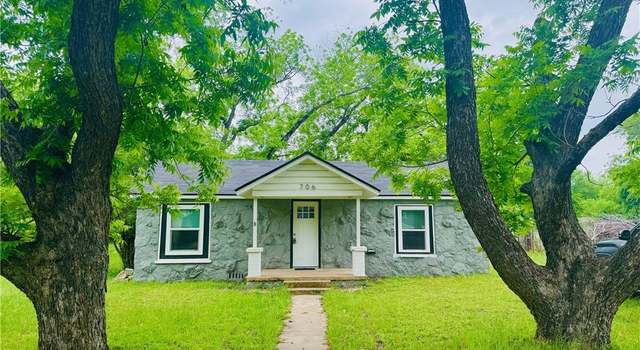 Photo of 706 Golf Course Rd, Gatesville, TX 76528
