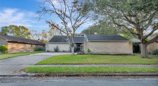 Photo of 901 Westwood St, Victoria, TX 77901