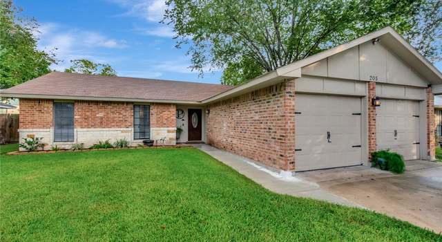 Photo of 205 Monterrey Dr, Victoria, TX 77904