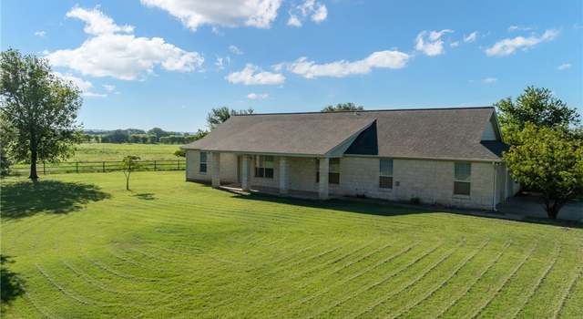 Photo of 401 Watts Ln, Gatesville, TX 76528