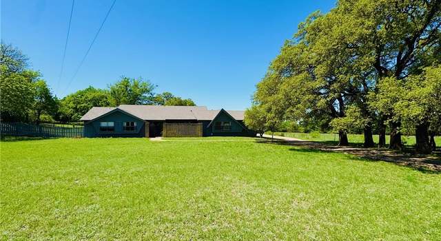 Photo of 703 N Lovers Ln, Gatesville, TX 76528