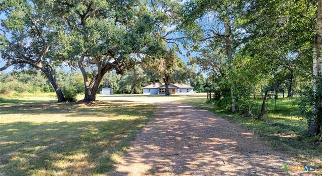 Photo of 359 County Road 126, Edna, TX 77957