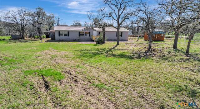 Photo of 233 Chris Thompson Rd, Victoria, TX 77905
