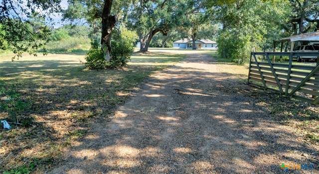 Photo of 359 County Road 126, Edna, TX 77957