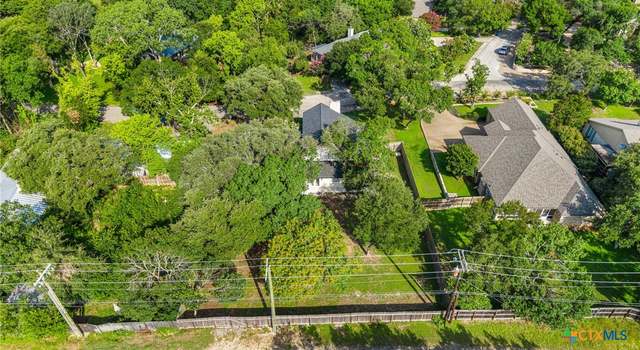 Photo of 1213 Indian Trl, Salado, TX 76571