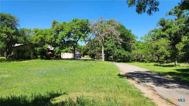 Photo of 120 Pioneer Trl San Marcos, TX 78666