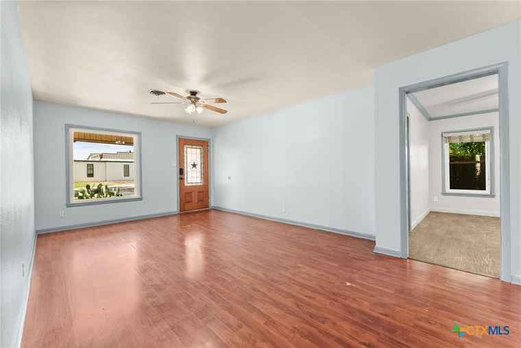 Photo of 306 W Victory Ave Temple, TX 76501