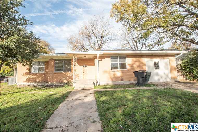 Photo of 604 N 8th St Temple, TX 76501
