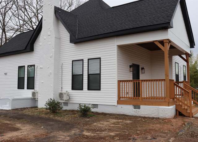 Property at 133 Williams St, Spartanburg, SC 29301, 4 beds, 3 baths