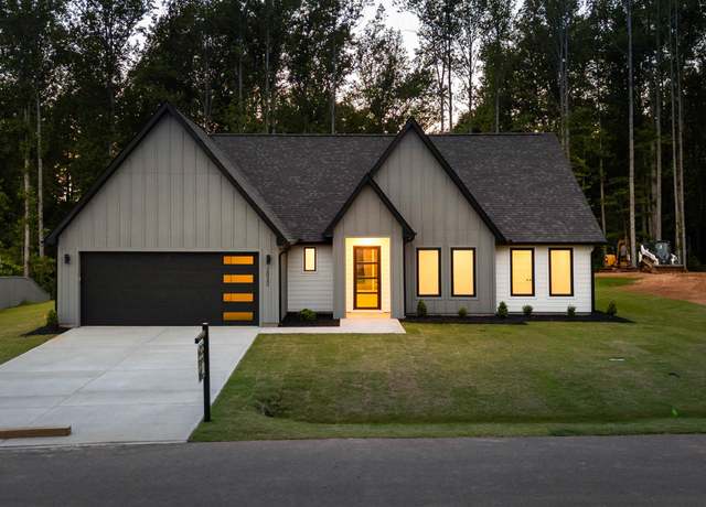 Property at 2022 Blessed Dr, Inman, SC 29349, 3 beds, 2 baths