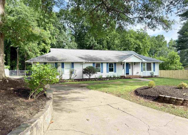 Property at 713 Meadowbrook Dr, Spartanburg, SC 29307, 3 beds, 2.5 baths