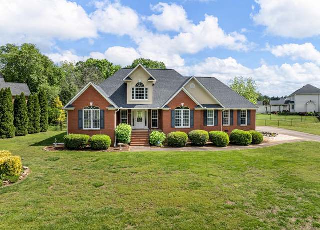 Property at 121 Lewis Burnett Dr, Boiling Springs, SC 29316, 3 beds, 2.5 baths