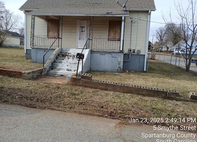 Property at 5 Smythe St St, Spartanburg, SC 29301, 2 beds, 1 bath