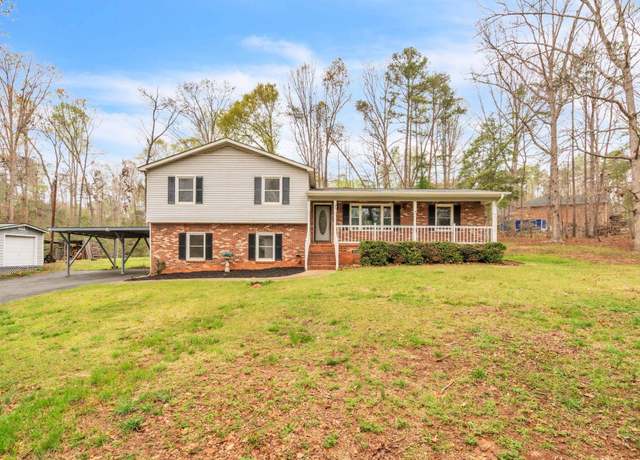 Property at 108 River Ridge Dr, Moore, SC 29369, 4 beds, 2.5 baths