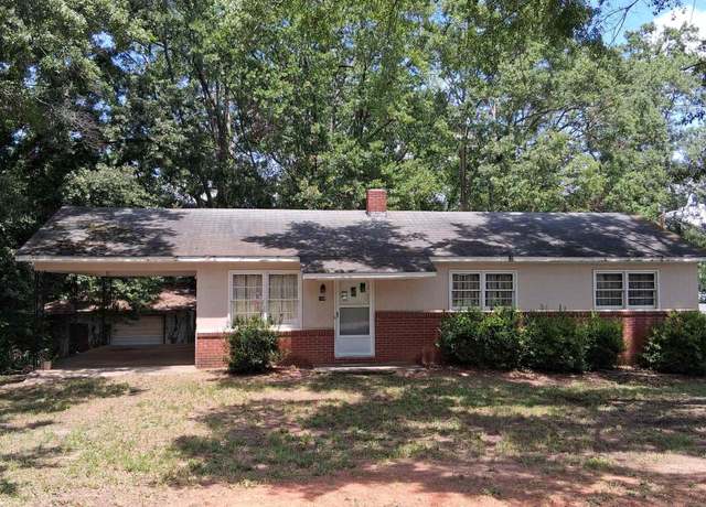 Property at 109 Shoally St, Boiling Springs, SC 29316, 3 beds, 1.5 baths