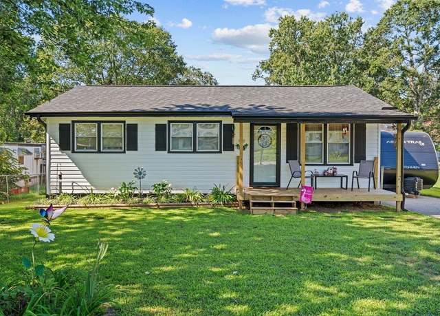 Property at 9 Jordan st St, Spartanburg, SC 29301, 3 beds, 1 bath