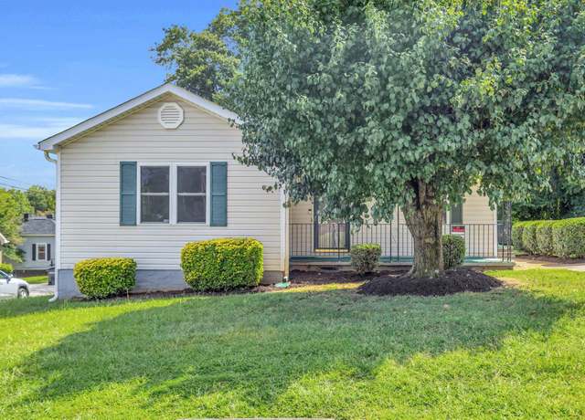 Property at 101 New Hope St, Greenville, SC 29611, 3 beds, 2 baths