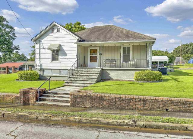 Property at 1 Robinsview Ln, Spartanburg, SC 29301, 2 beds, 1 bath
