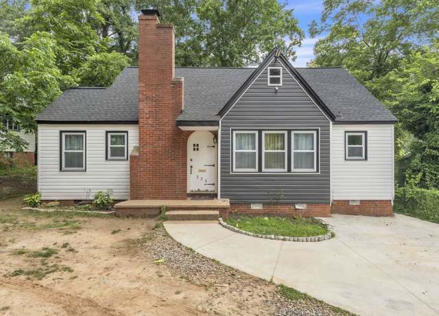 Property at 226 Briarcliff Rd, Spartanburg, SC 29301, 4 beds, 2 baths